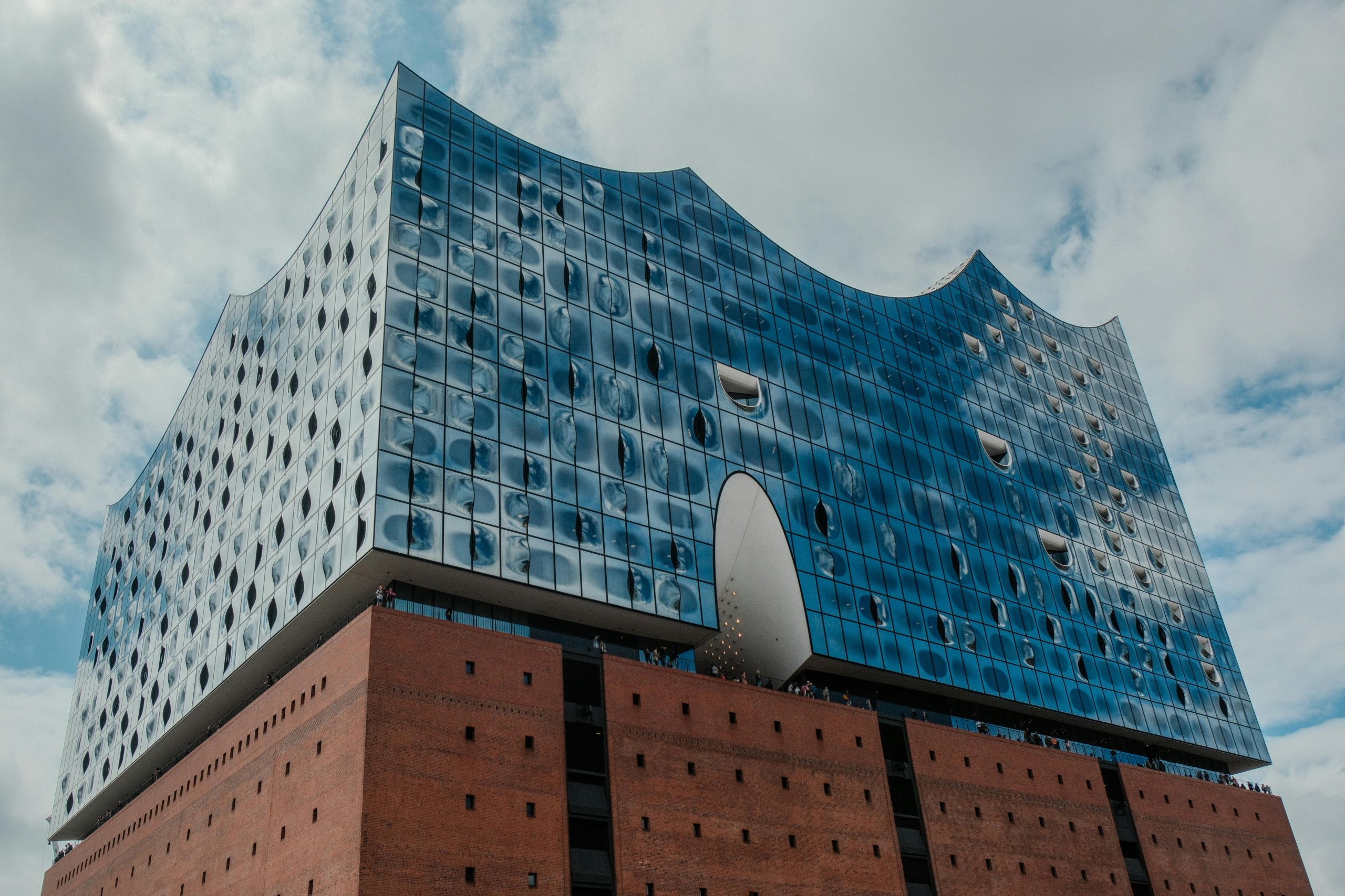 https://gramont-drenova.eu/wp-content/uploads/2025/08/Elbphilharmonie-scaled.jpg